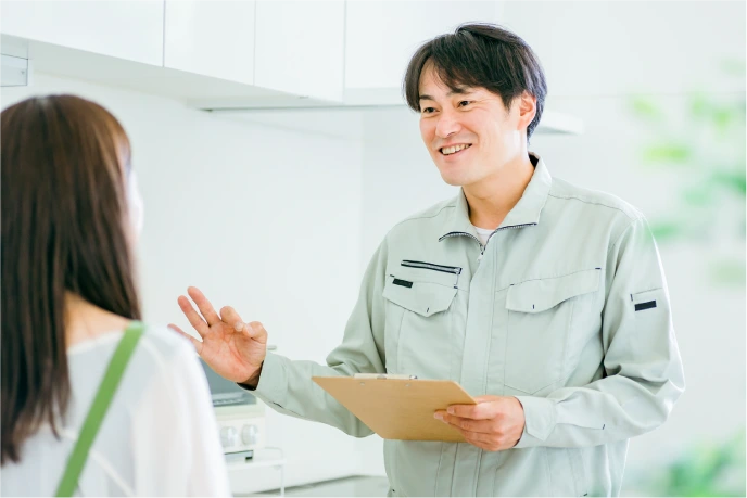 訪問する修理スタッフ