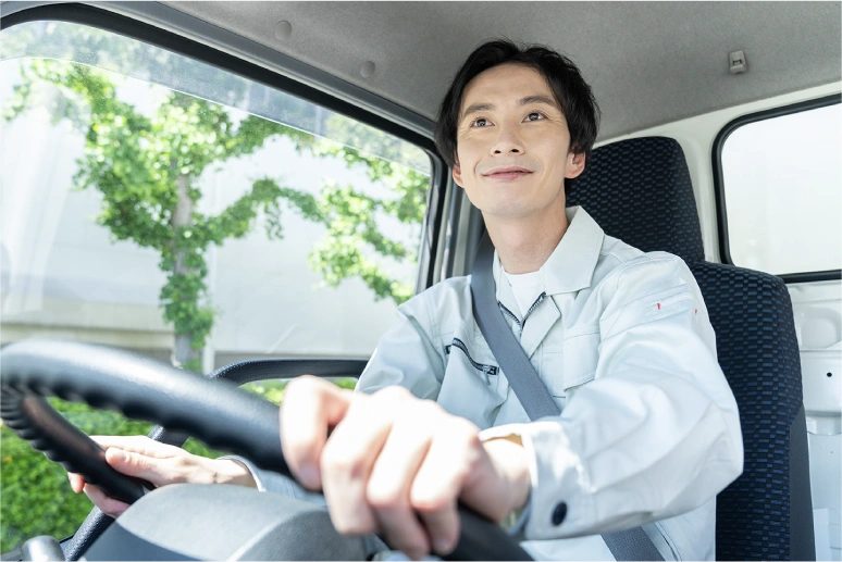 最寄りの営業所から駆けつけるスタッフ